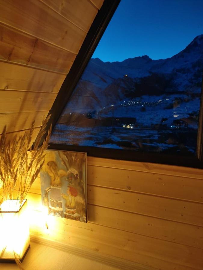 Alone Cottage Kazbegi Exteriör bild