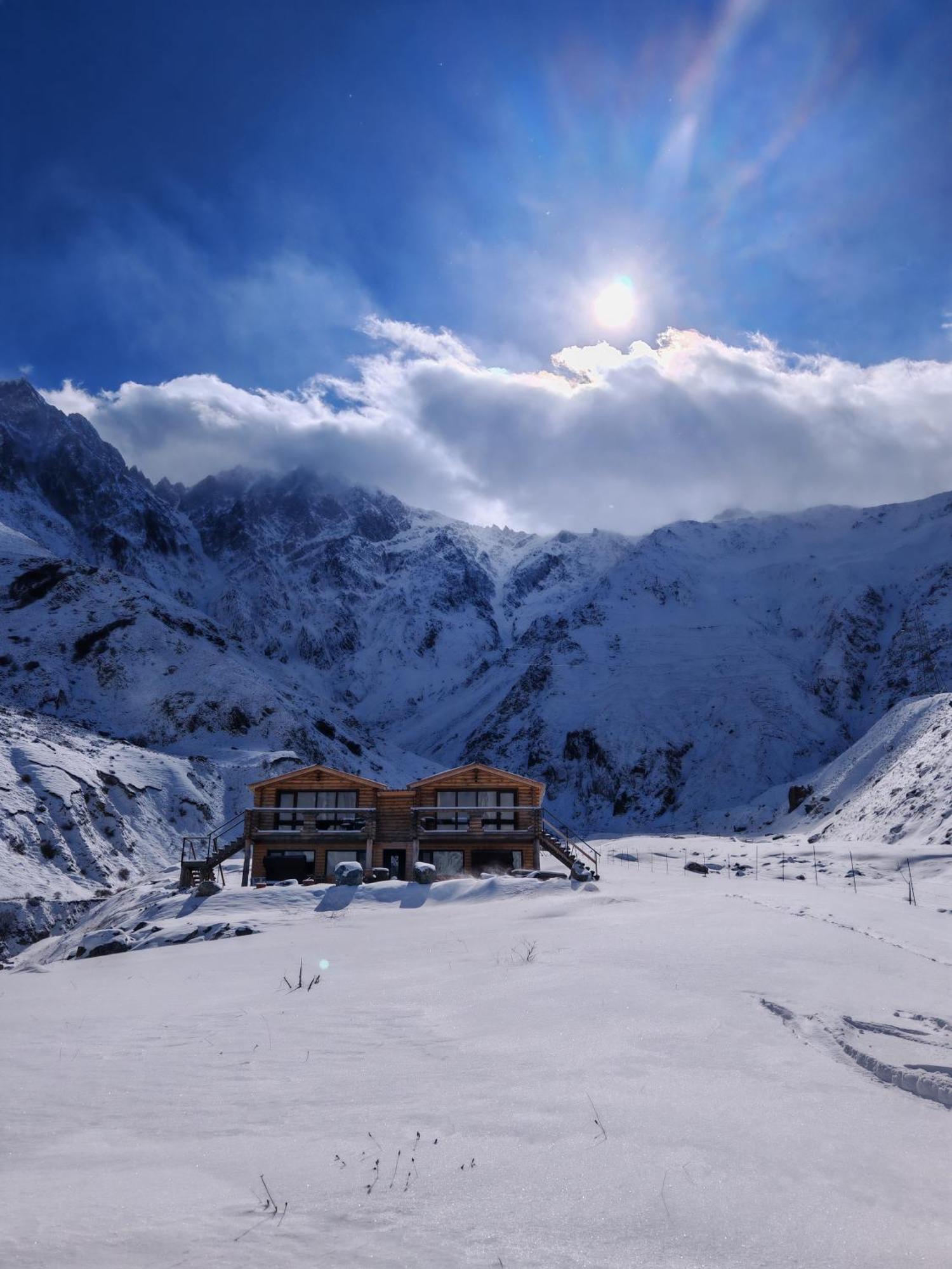 Alone Cottage Kazbegi Rum bild