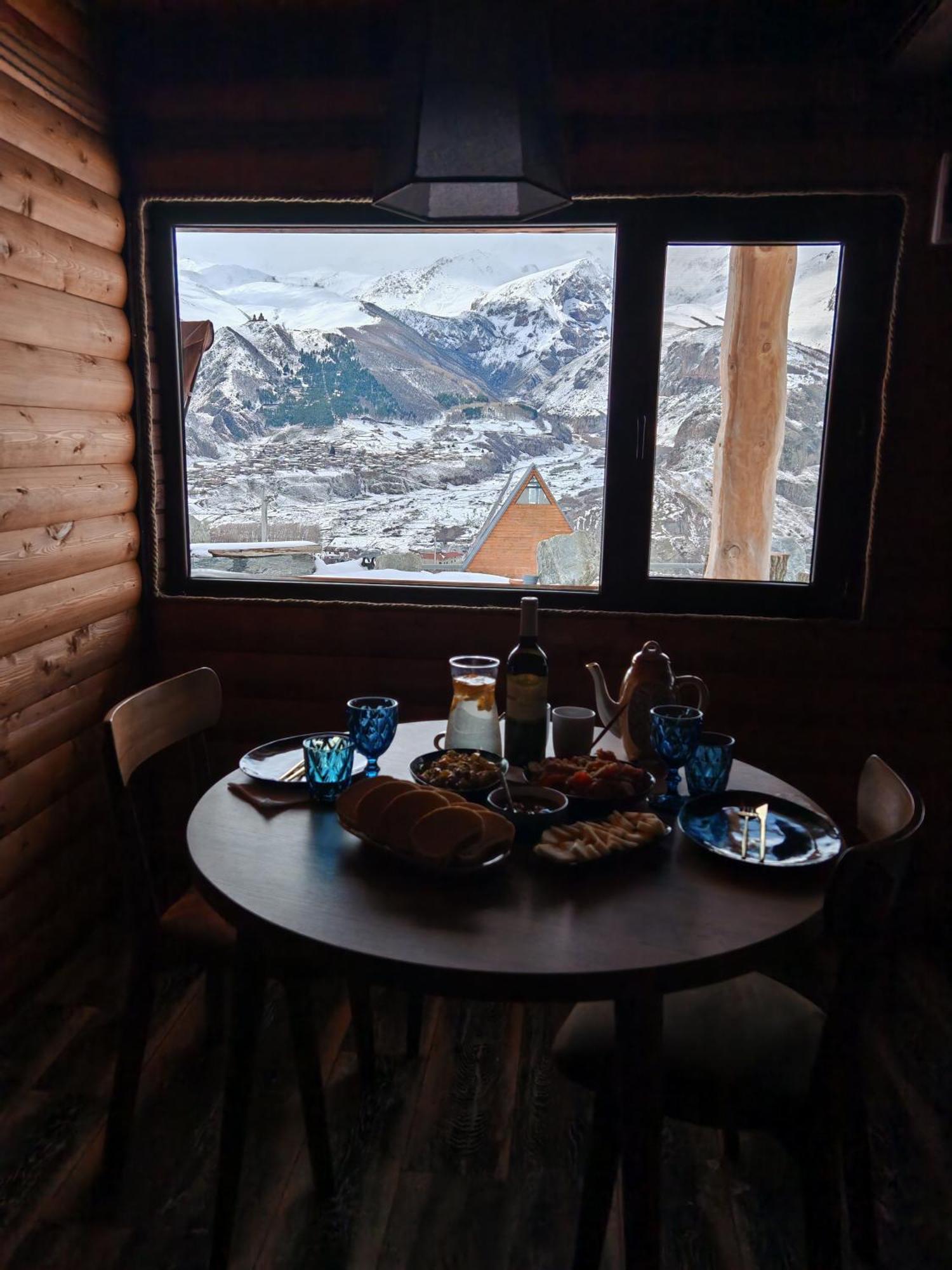 Alone Cottage Kazbegi Rum bild