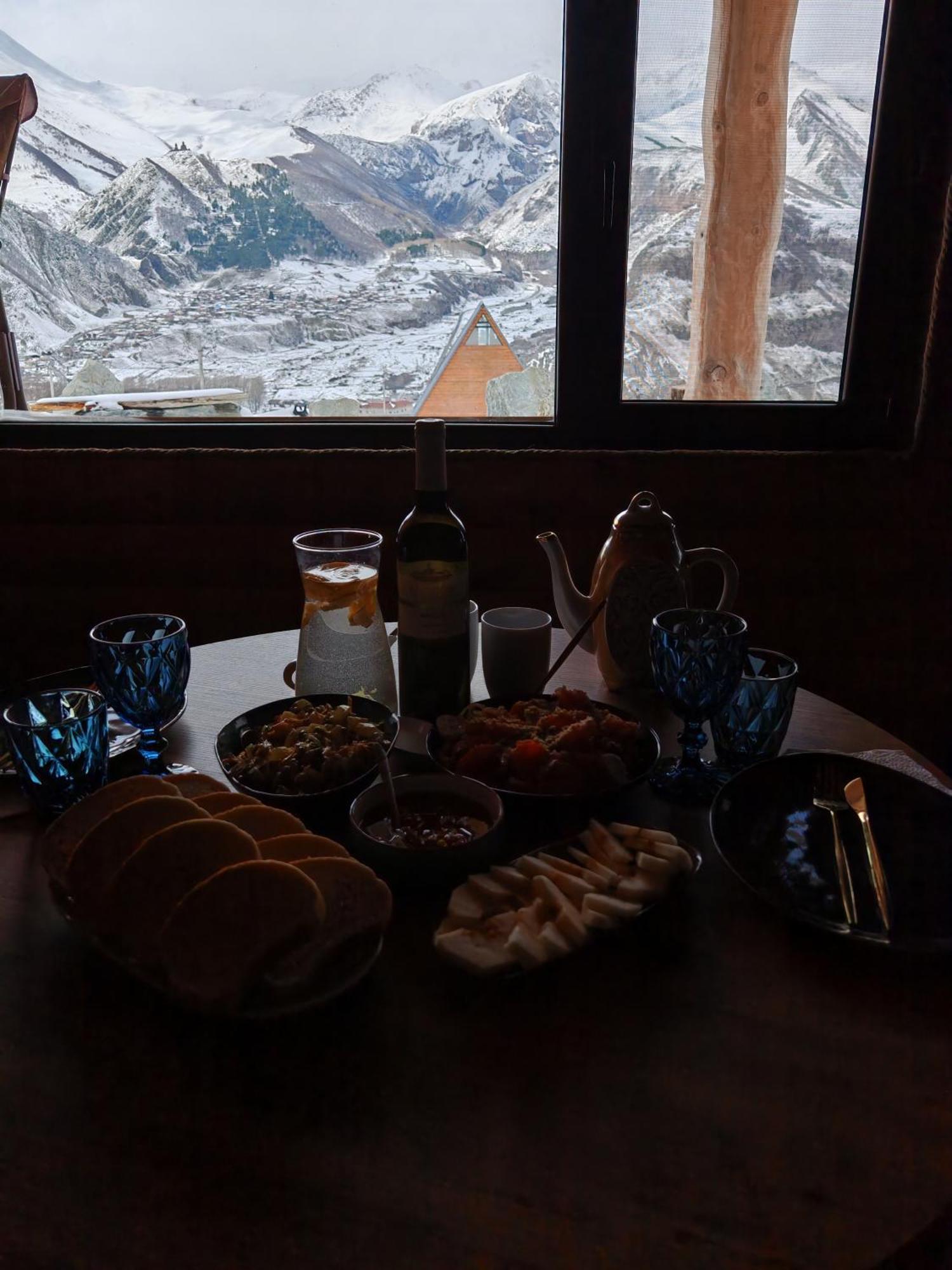 Alone Cottage Kazbegi Rum bild